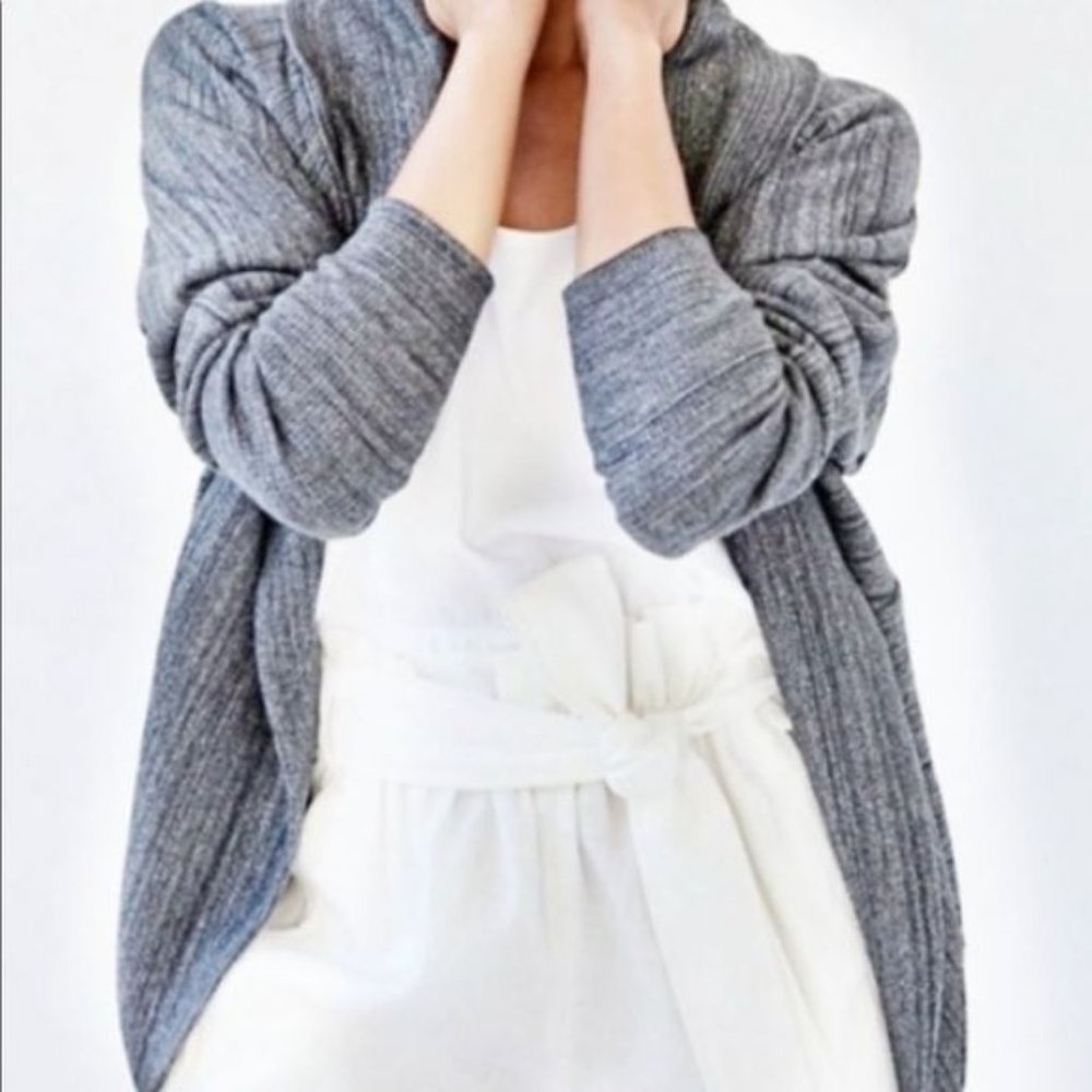 Aritzia Wilfred Diderot cocoon cardigan sweater grey Sz small